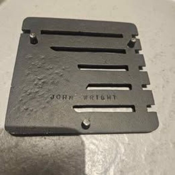 Cast Iron Trivet Set of 3 Humorous  4.5 x 4.5" - Picture 6 of 7